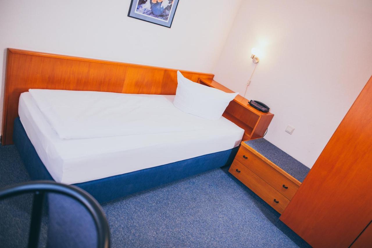 Hotel Zum Grunewald Динслакен Екстериор снимка