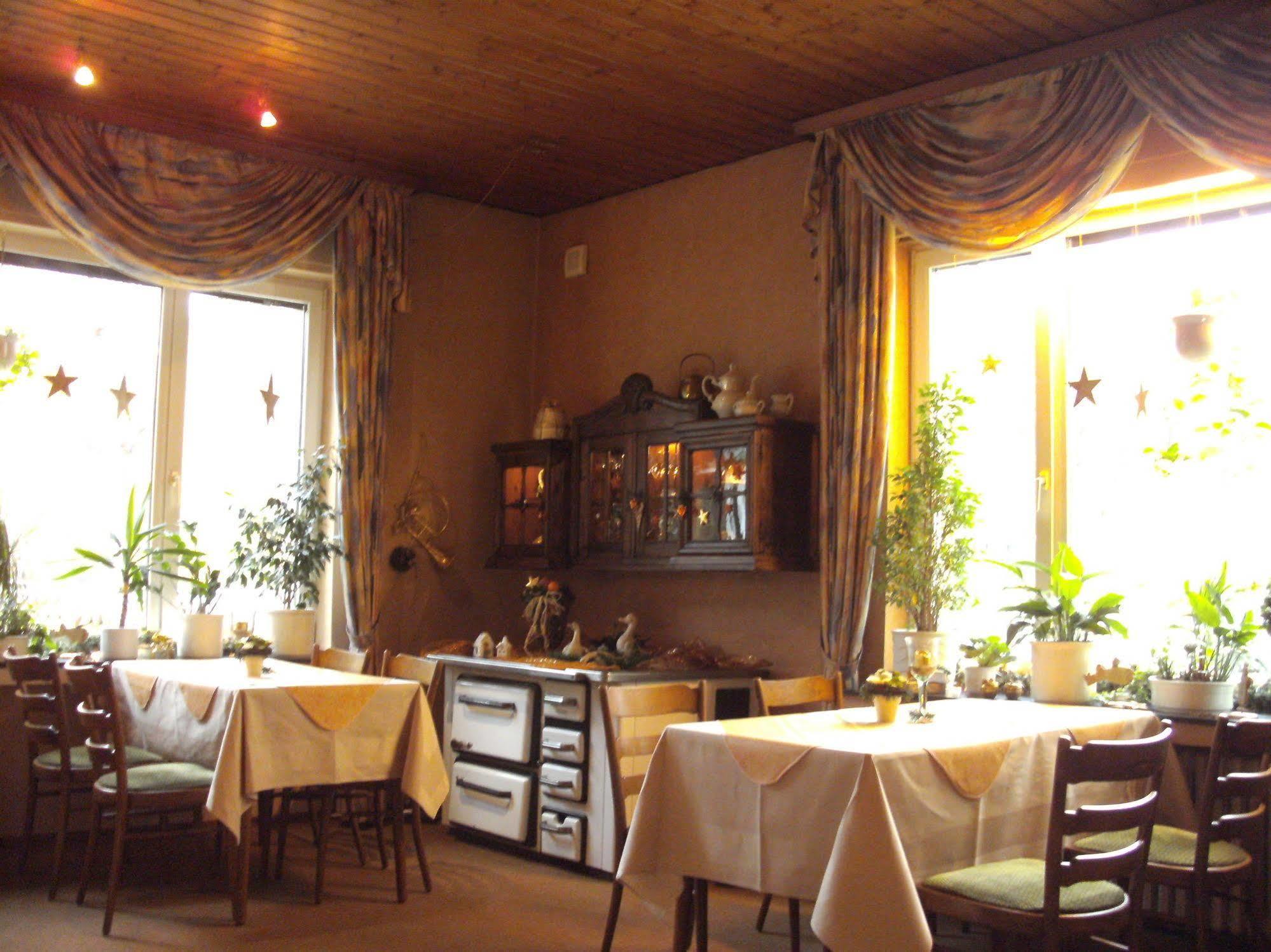 Hotel Zum Grunewald Динслакен Екстериор снимка