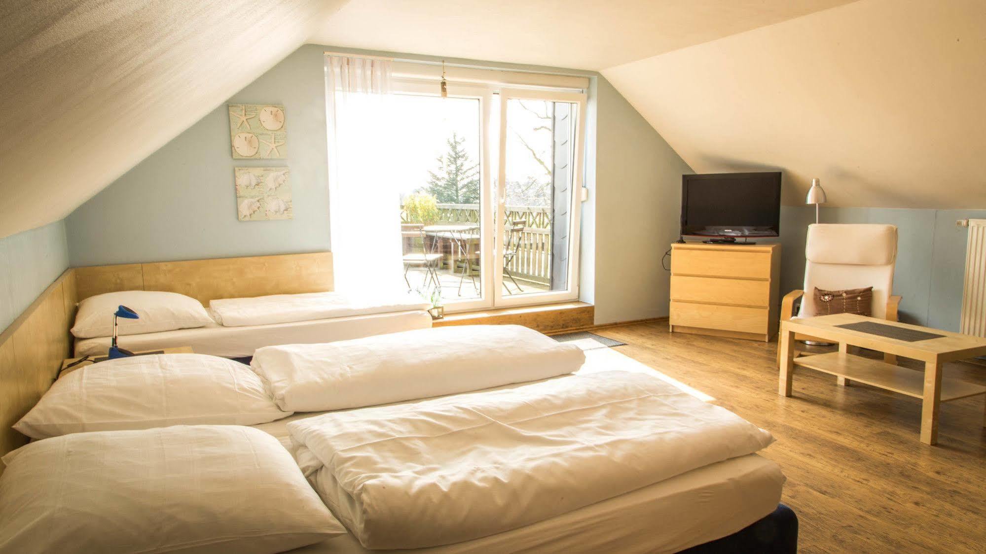 Hotel Zum Grunewald Динслакен Екстериор снимка