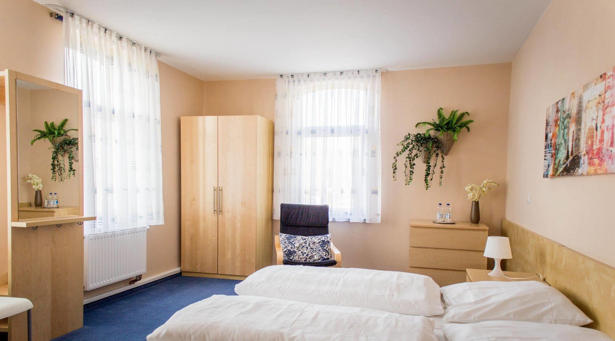 Hotel Zum Grunewald Динслакен Екстериор снимка